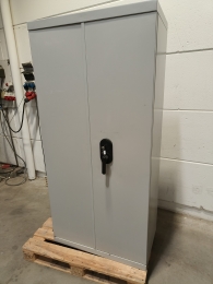 Fire-resistant filing cabinet